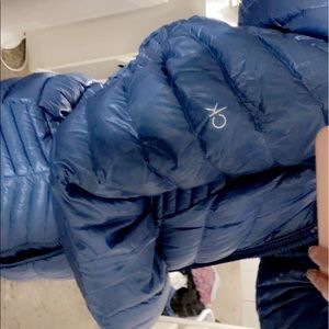 Size medium Calvin Klein puffer jacket brand new 🤍